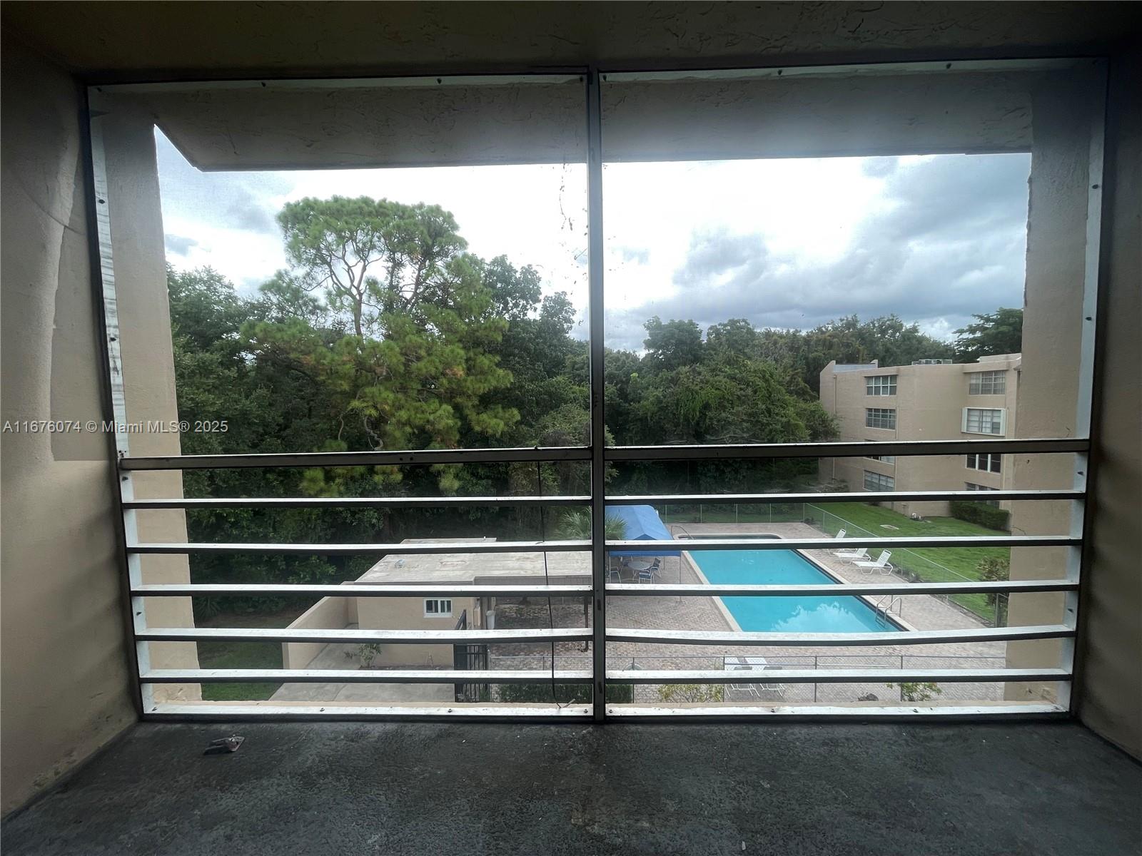 9450 Live Oak Pl 404, Davie, Broward County, Florida - 2 Bedrooms  
2 Bathrooms - 