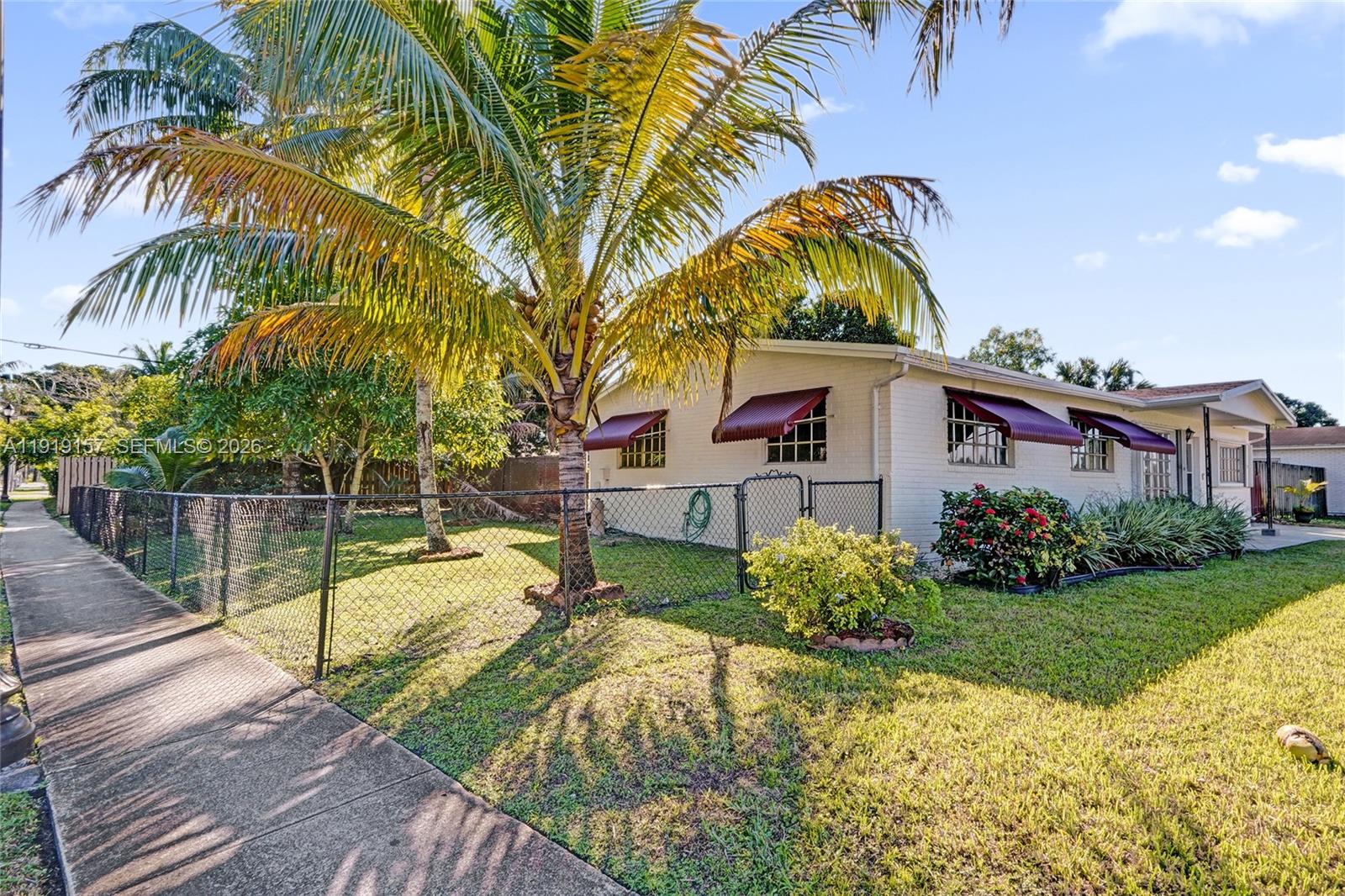 SUNRISE GOLF VILLAGE SEC - Residential