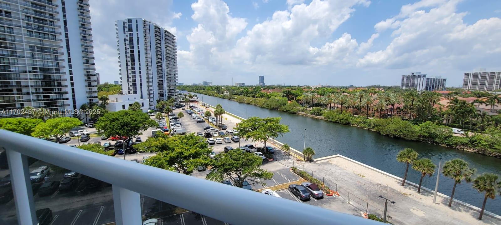 20505 E Country Club Dr 739