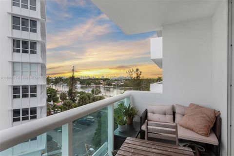 Photo of 5001 Collins Ave #5E, Miami Beach, FL 33140 (MLS # A11886015)