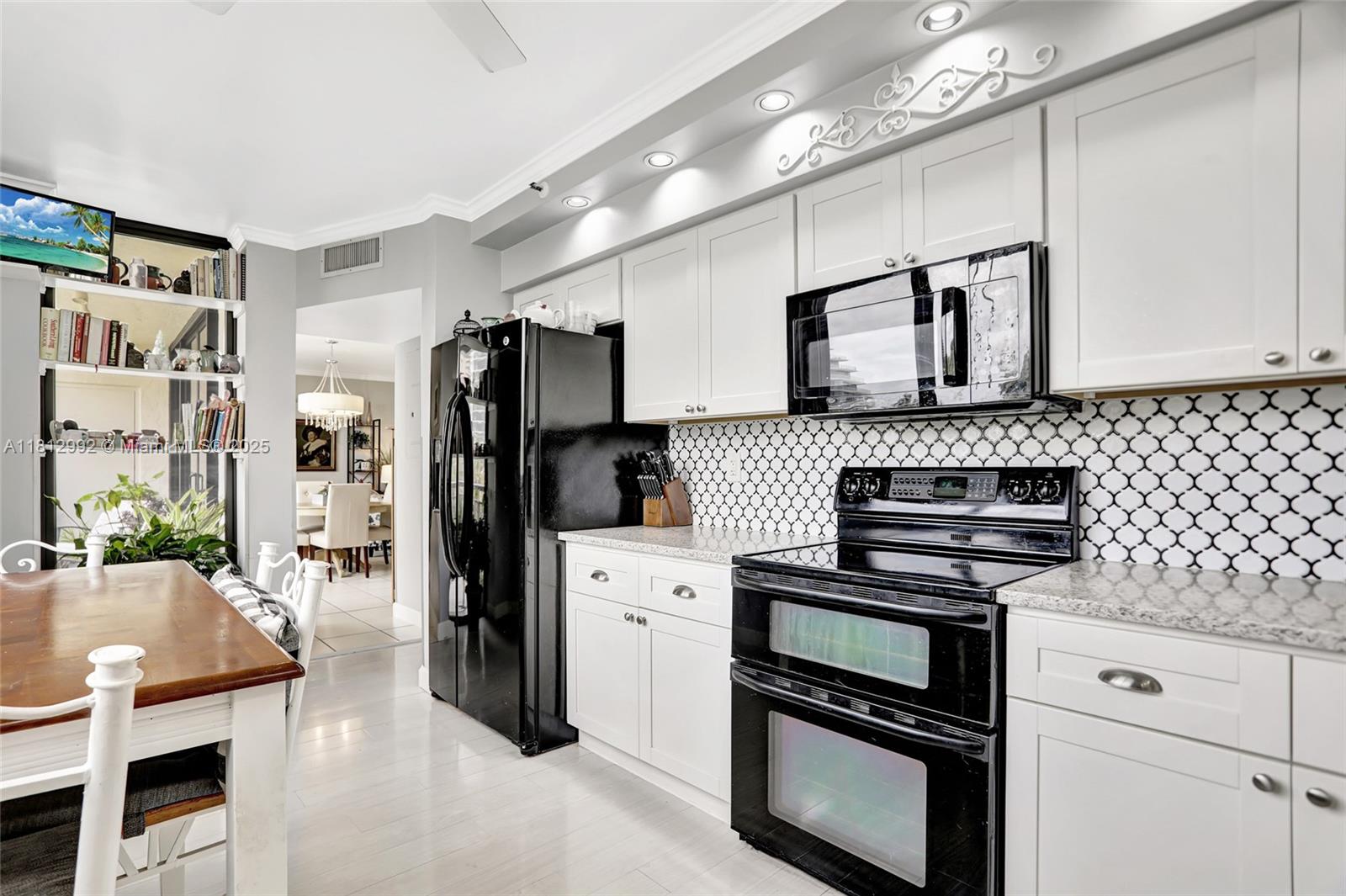 2300 NE 33rd Ave 402