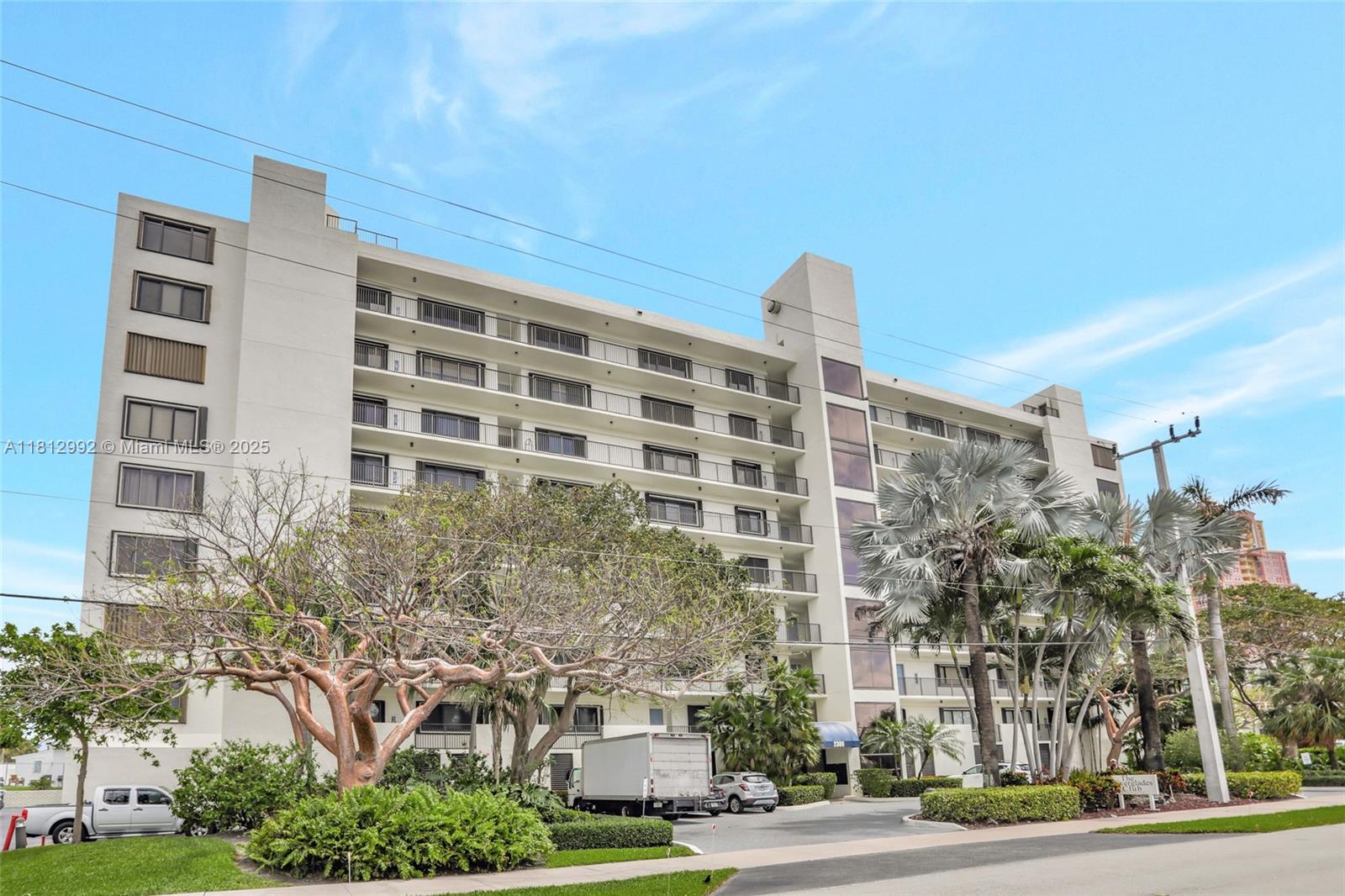 Property for Sale at 2300 Ne 33rd Ave 402, Fort Lauderdale, Broward County, Florida - Bedrooms: 2 
Bathrooms: 3  - $429,900