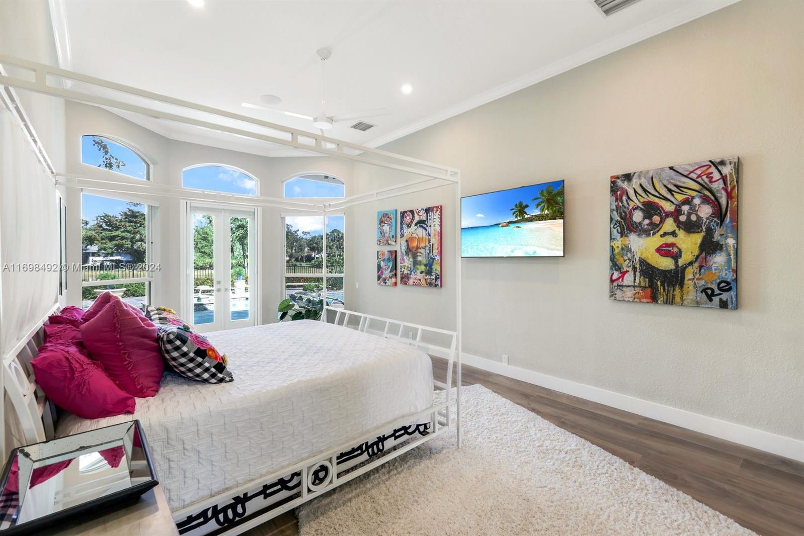 Longlake - Residential