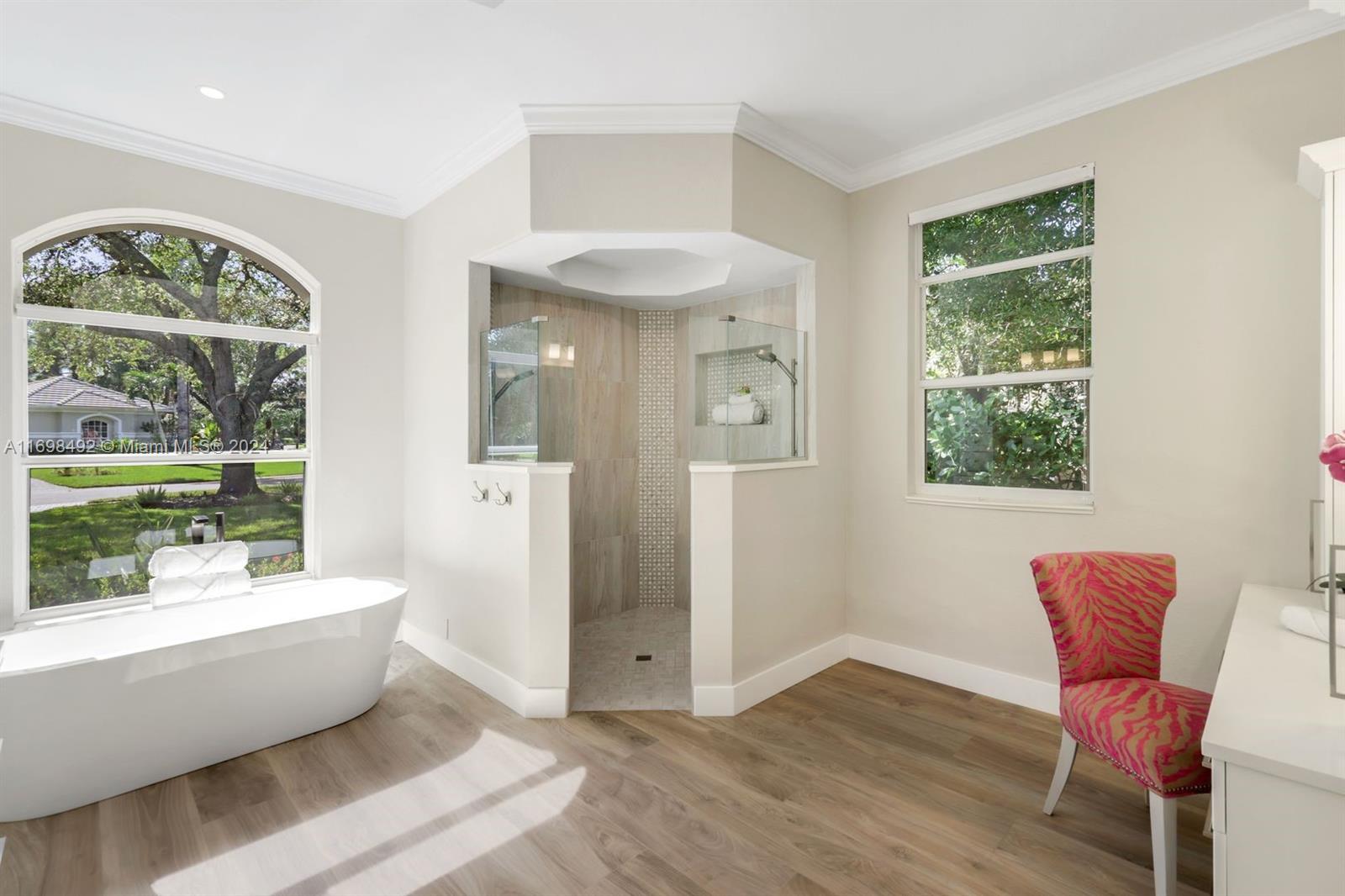 Longlake - Residential