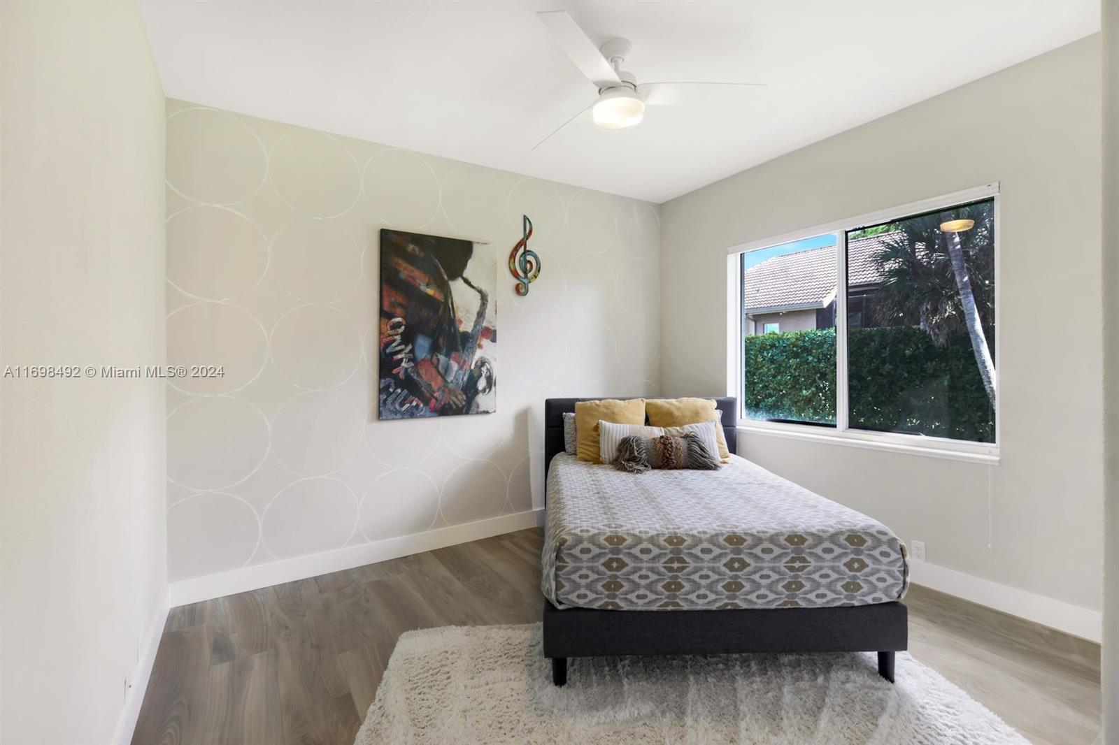 Longlake - Residential