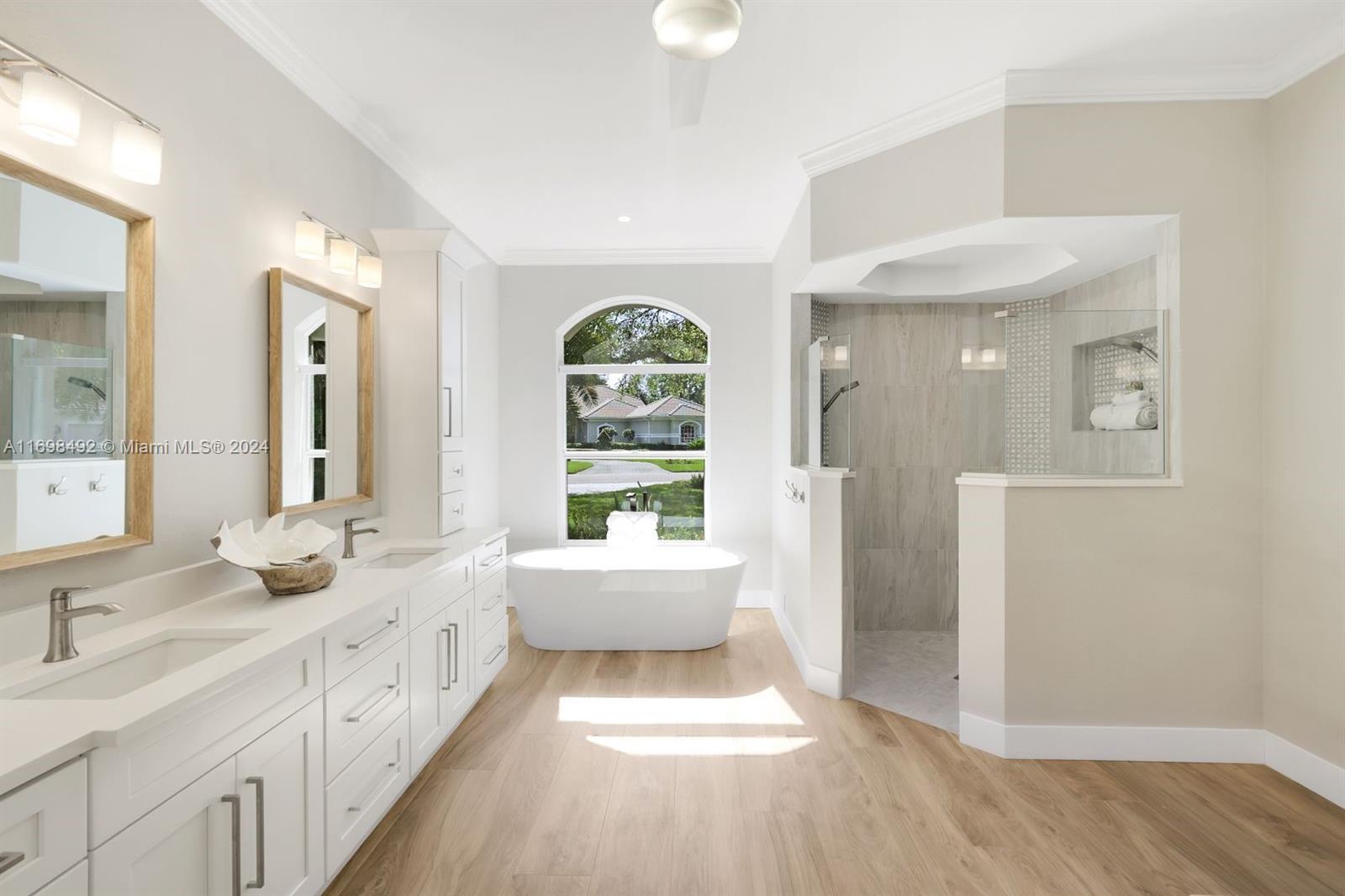 Longlake - Residential