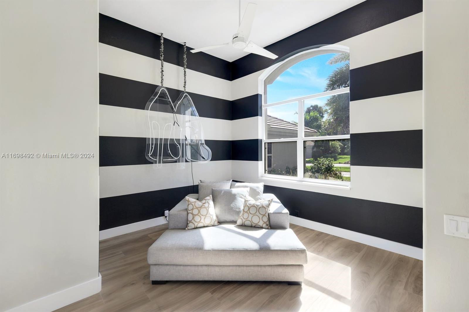 Longlake - Residential