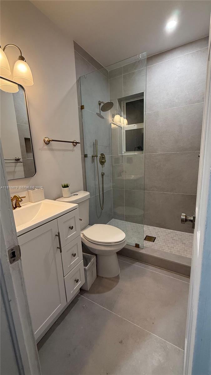 BISCAYNE BEACH-2ND ADDN - Residential