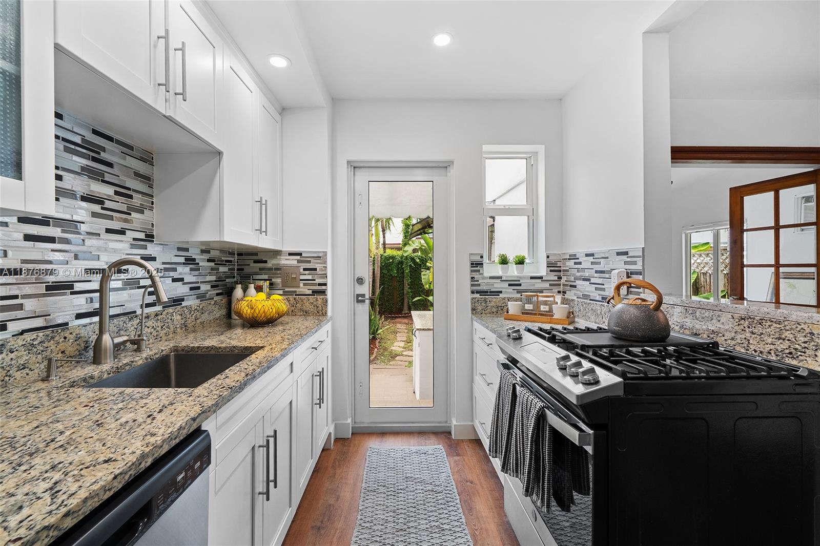 BISCAYNE BEACH-2ND ADDN - Residential