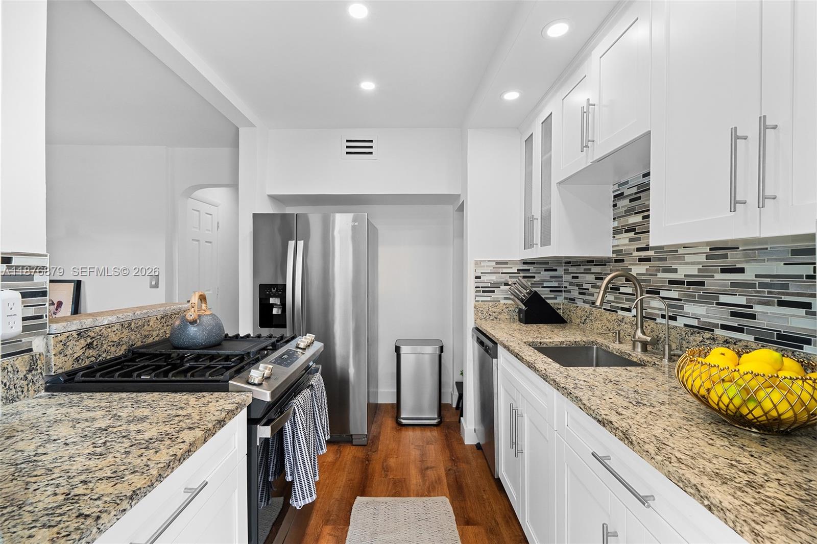 BISCAYNE BEACH-2ND ADDN - Residential