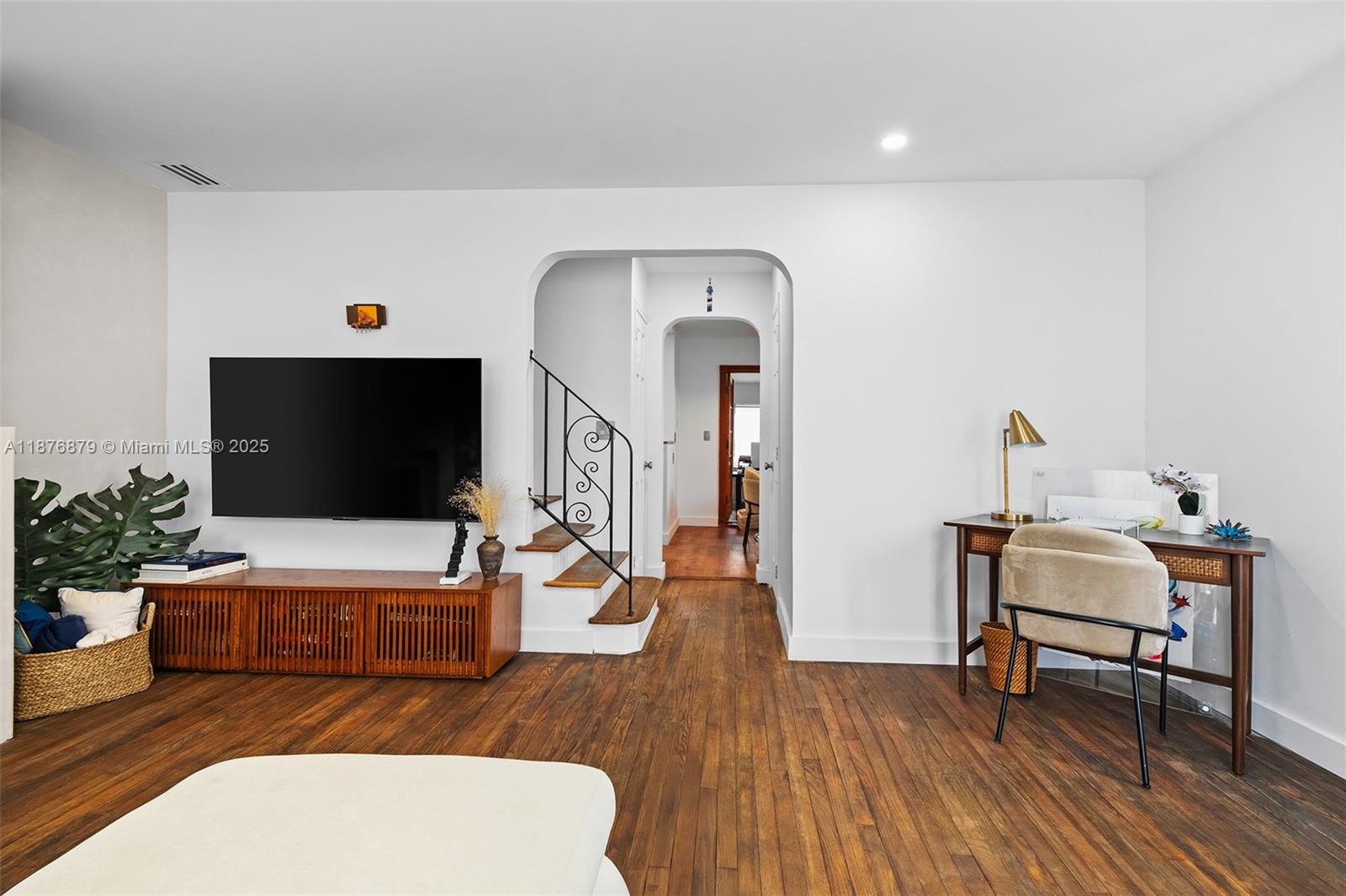 BISCAYNE BEACH-2ND ADDN - Residential