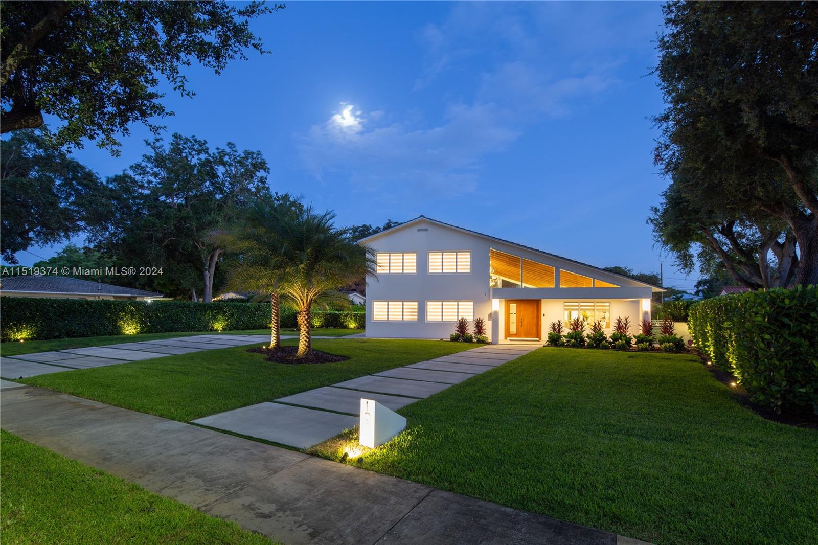 5 53 42 .53 AC BELVIDERE - Residential