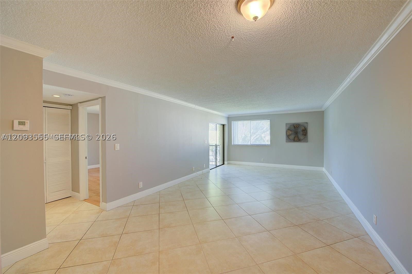 165 Lakeview Dr 201