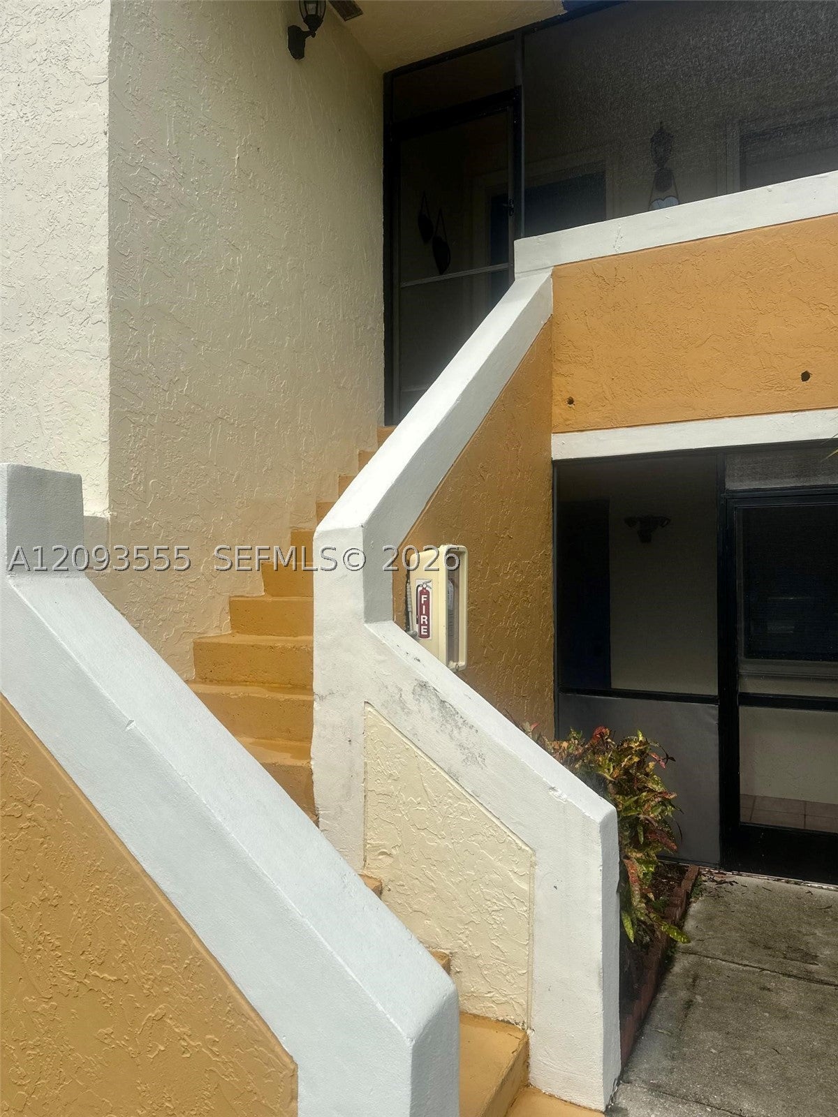 165 Lakeview Dr 201