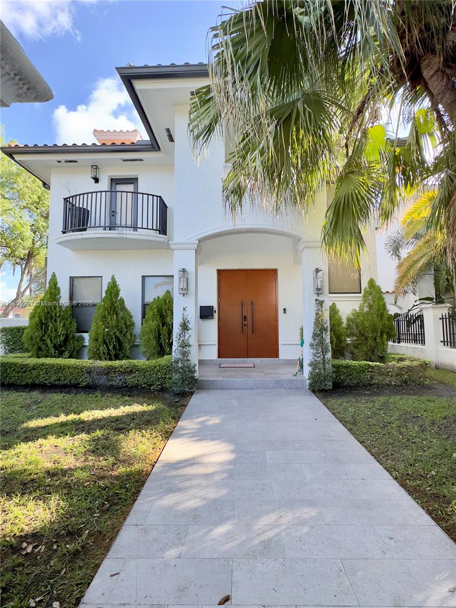 Rental Property at 835 Sw 22nd Rd, Miami, Broward County, Florida - Bedrooms: 4 
Bathrooms: 4  - $11,990 MO.