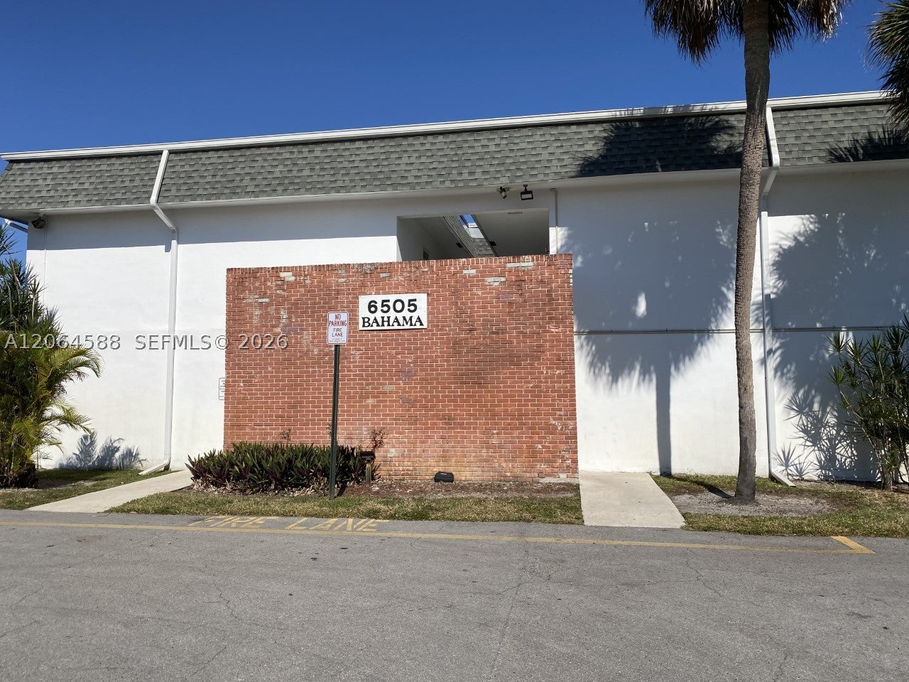 6505 Winfield Blvd