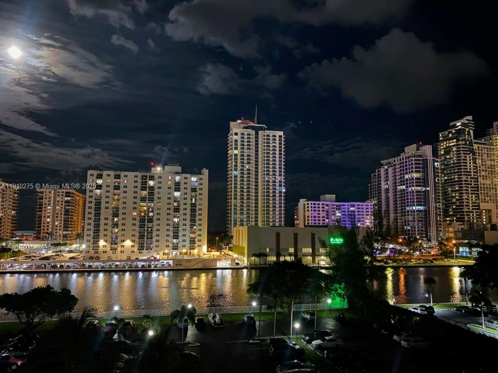 OCEANVIEW PARK CONDO - Residential Lease