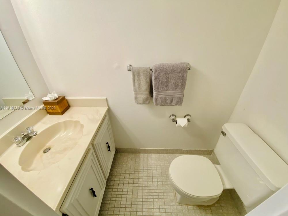 OCEANVIEW PARK CONDO - Residential Lease