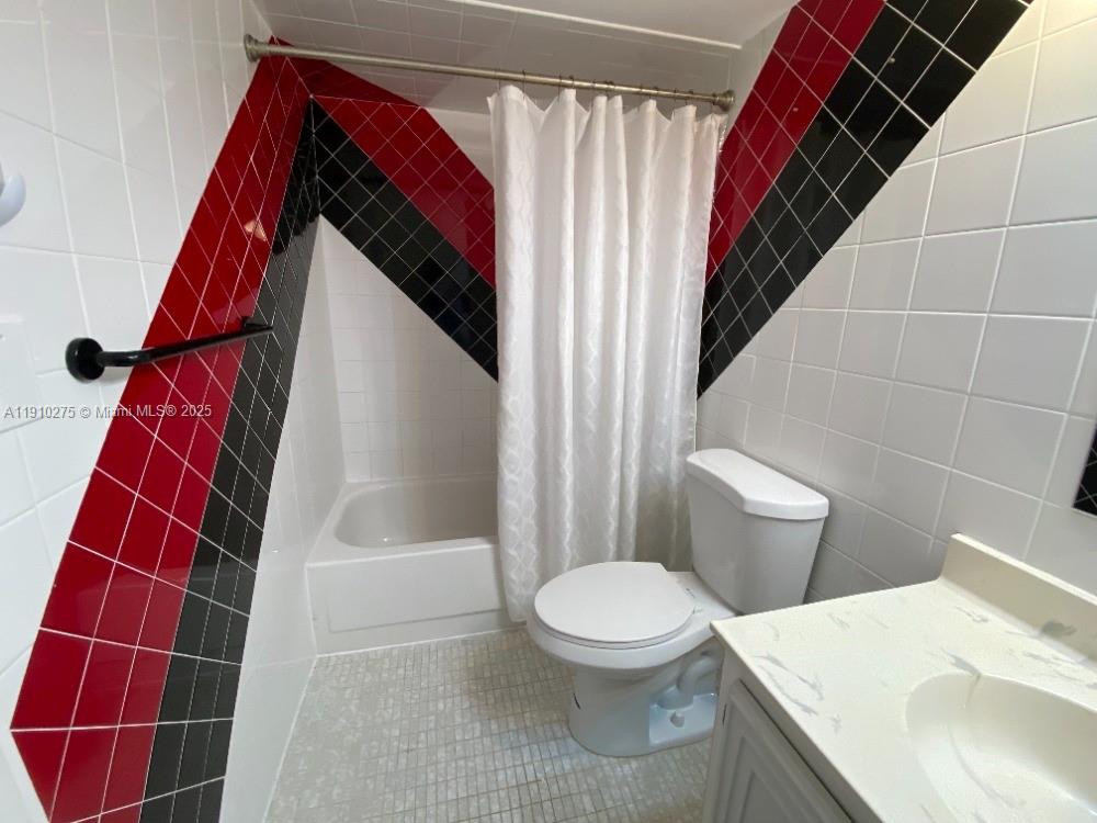 OCEANVIEW PARK CONDO - Residential Lease