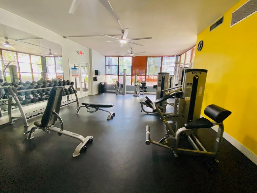 OCEANVIEW PARK CONDO - Residential Lease