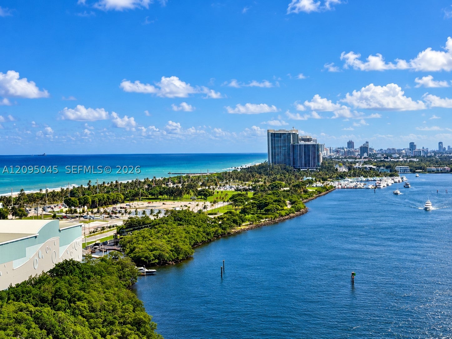 300 Bayview Dr 2014