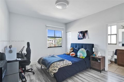Tiny photo for 8895 NW 100th Pl, Doral, FL 33178 (MLS # A12004062)