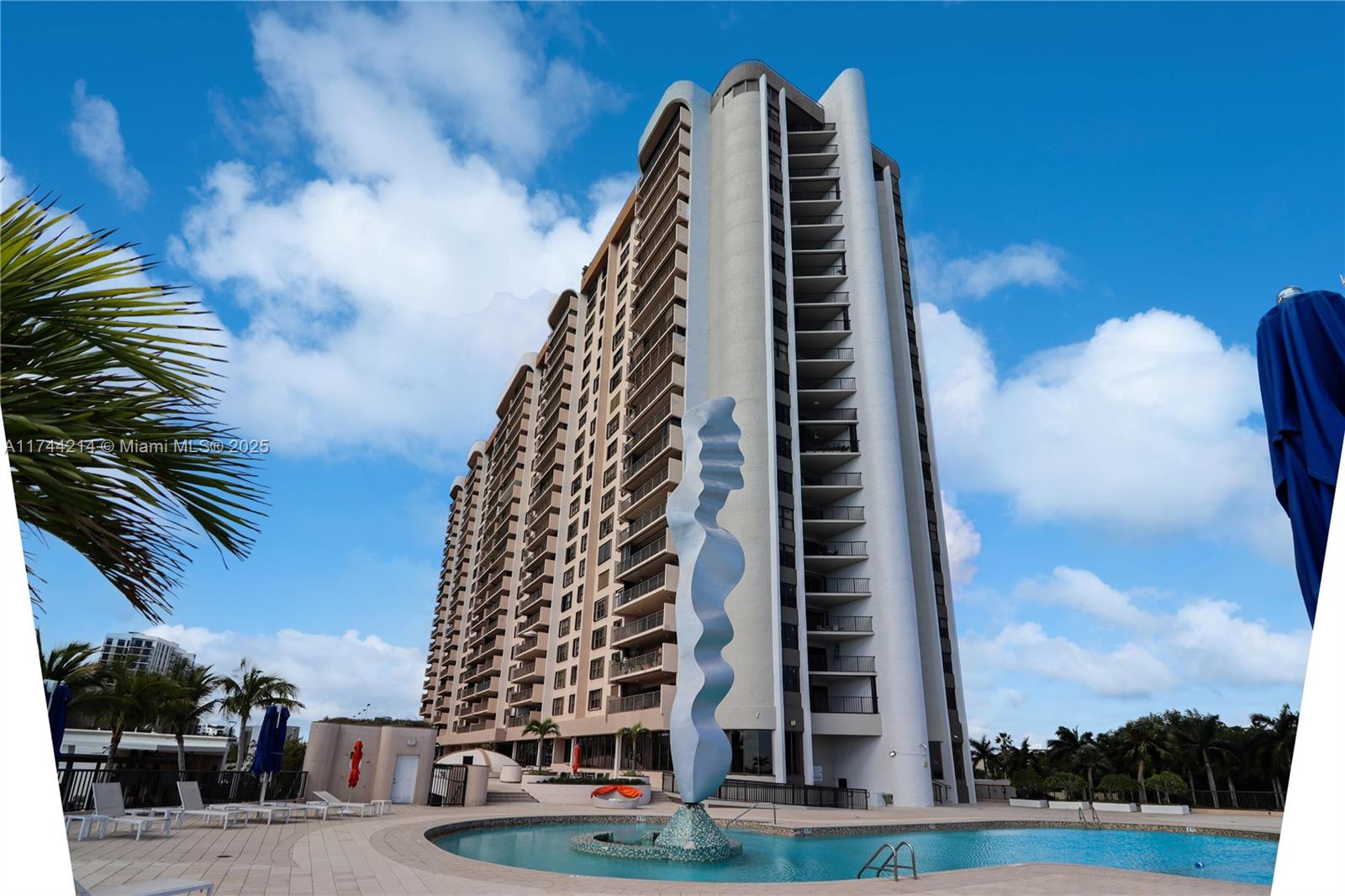 Property for Sale at 1800 Ne 114th St 508, Miami, Broward County, Florida - Bedrooms: 2 
Bathrooms: 3  - $200,000