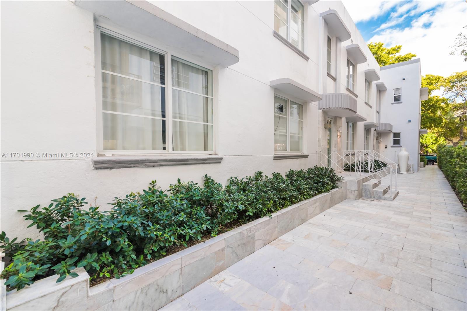 FIRST ART NOUVEAU CONDO - Residential