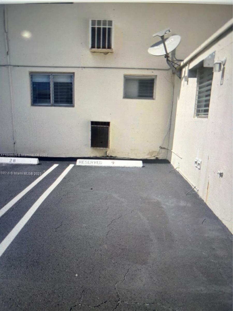 SUNRISE CLUB CONDO - Residential Lease