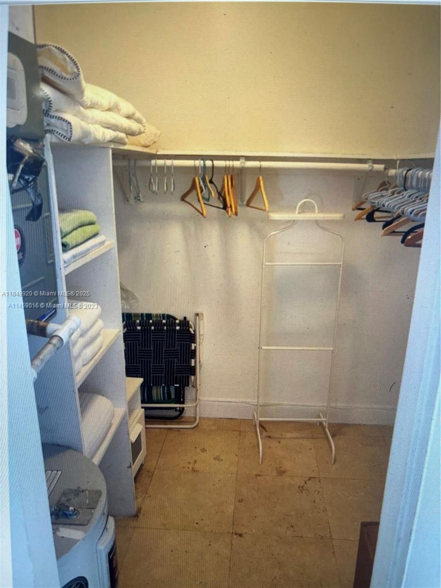 SUNRISE CLUB CONDO - Residential Lease