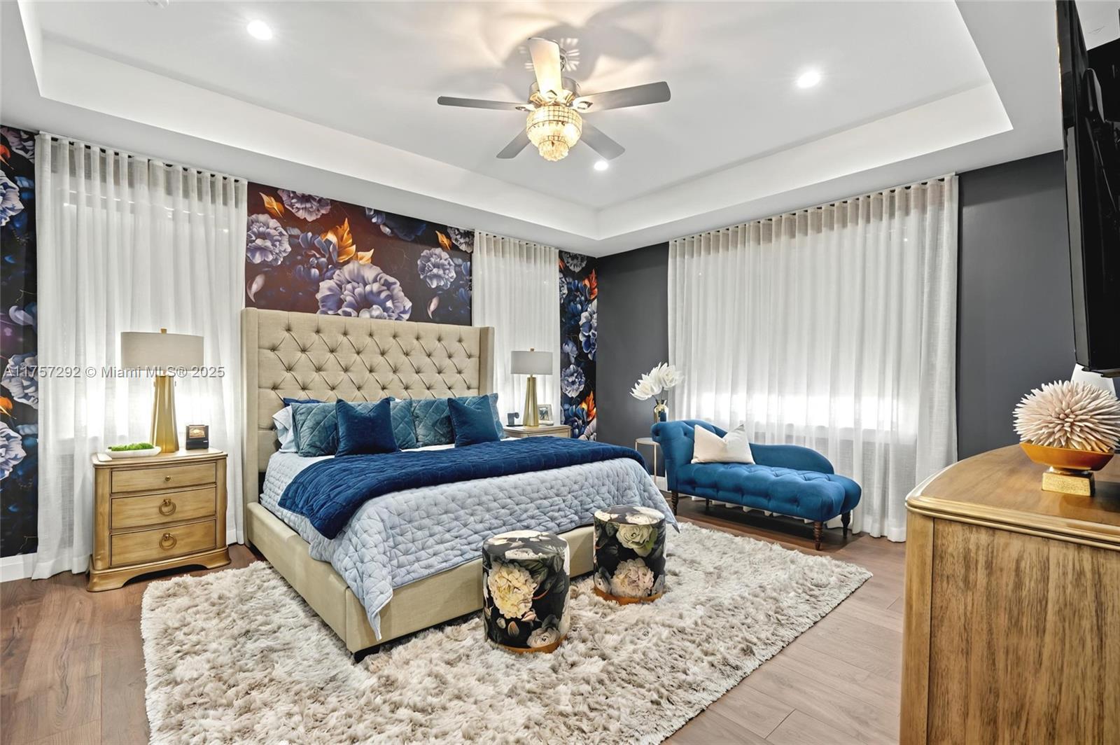 RIVER OAKS - Residential