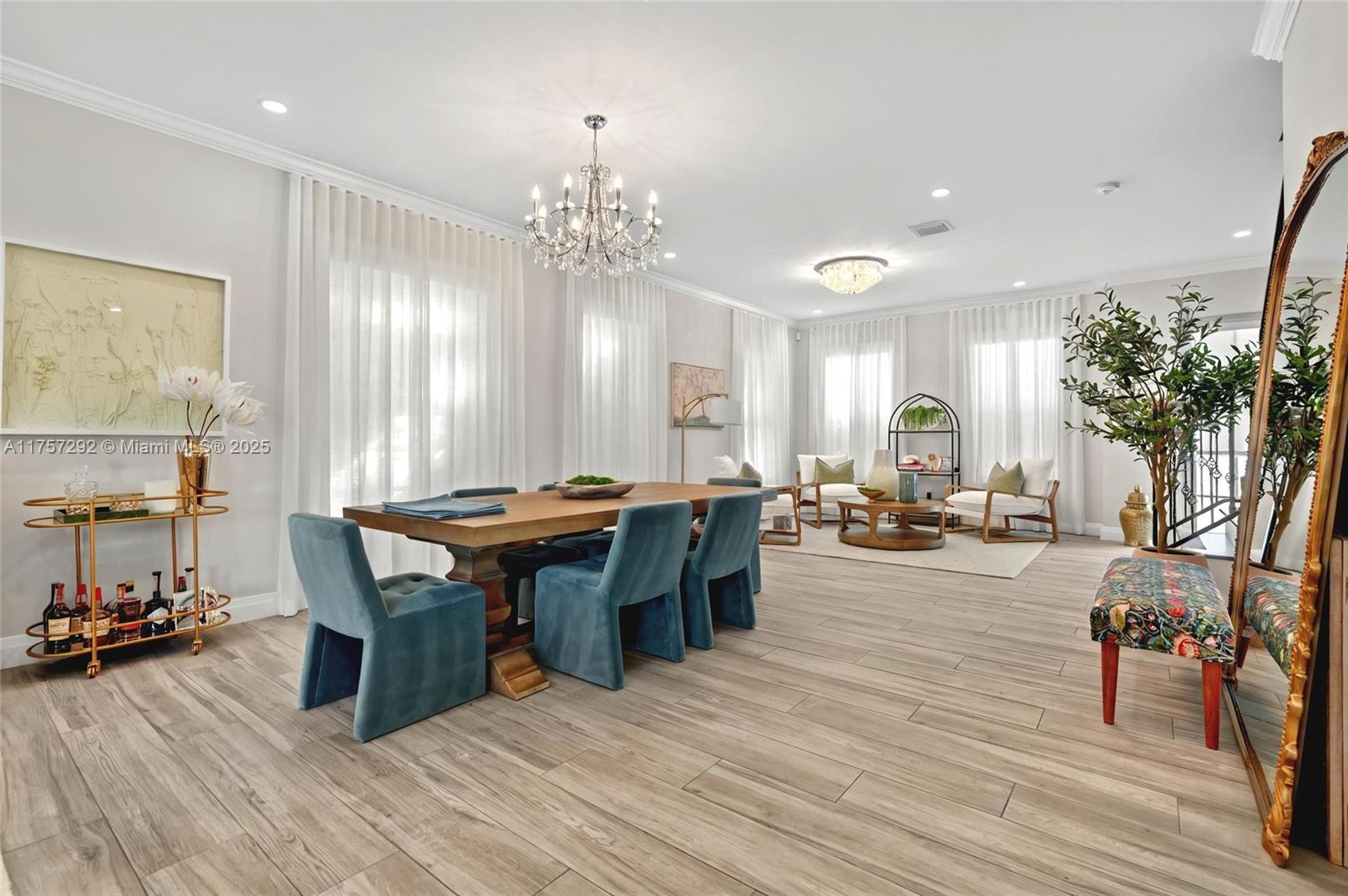 RIVER OAKS - Residential