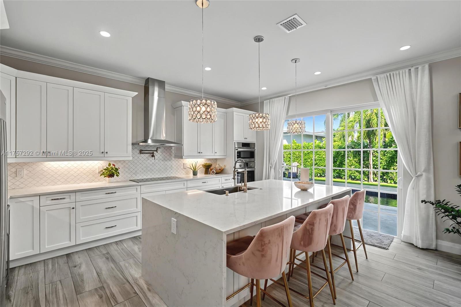 RIVER OAKS - Residential