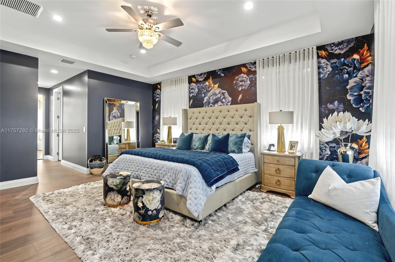 RIVER OAKS - Residential