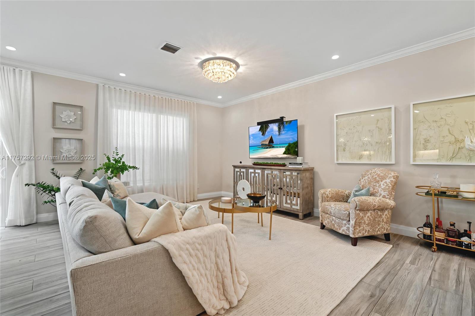 RIVER OAKS - Residential