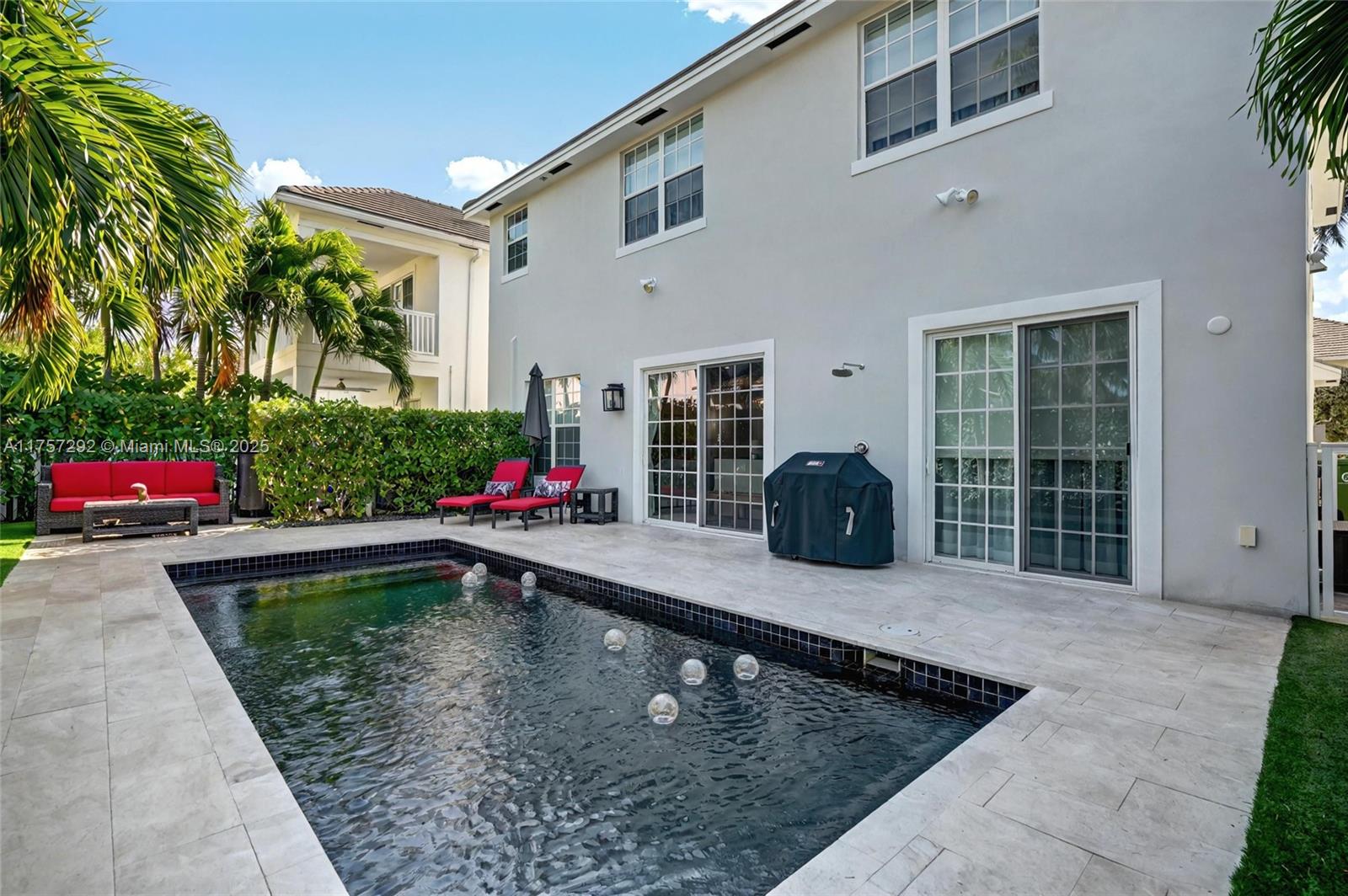 RIVER OAKS - Residential