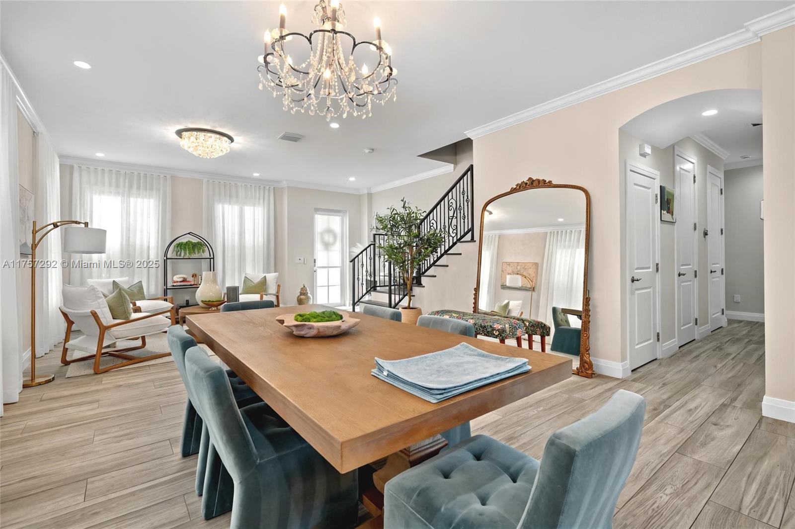 RIVER OAKS - Residential