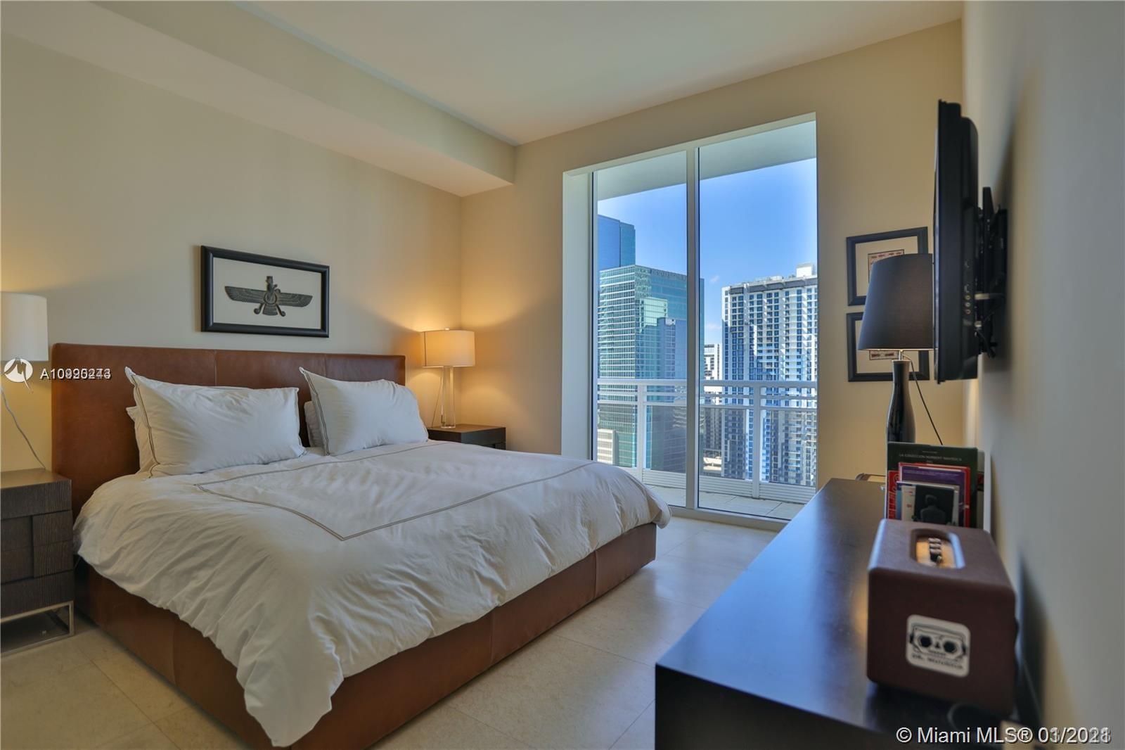 CARBONELL CONDO - Residential