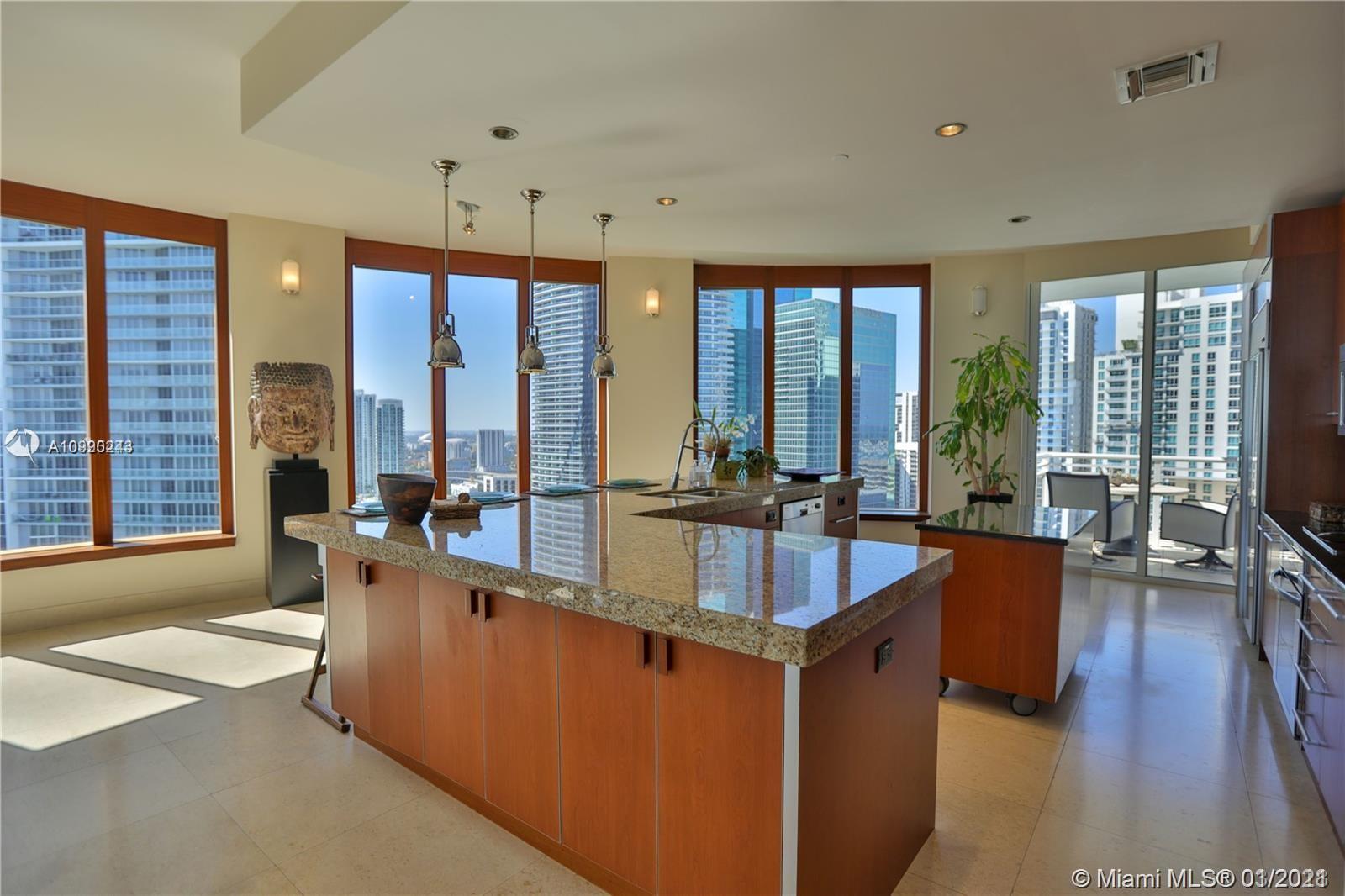 CARBONELL CONDO - Residential