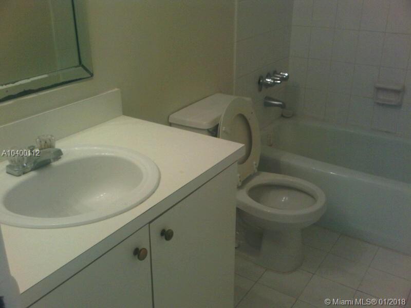 VENETIAN GARDENS AT COUNT - Residential Lease