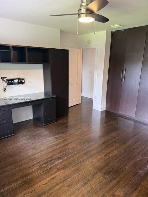 4803 University Dr 4803