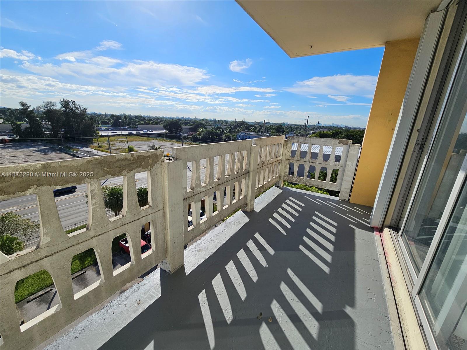 PARKWAY TOWERS BLDG 1 CON - Residential