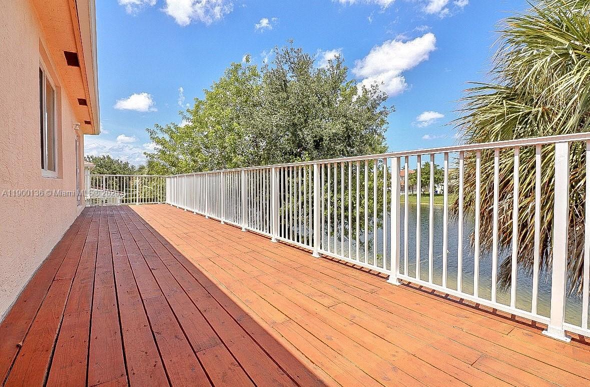 SILVER FALLS - Residential