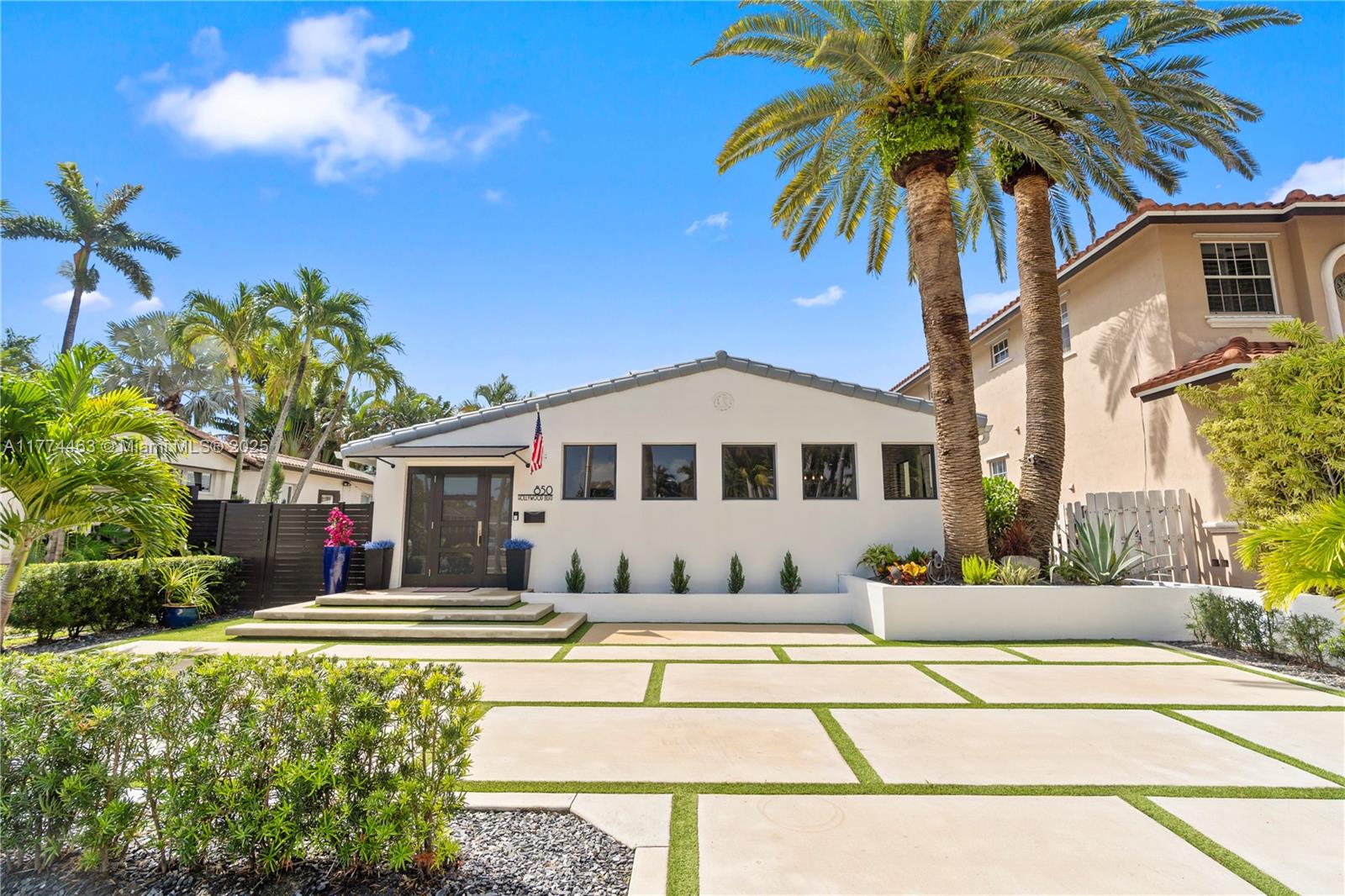 Property for Sale at 850 Hollywood Blvd, Hollywood, Broward County, Florida - Bedrooms: 4 
Bathrooms: 3  - $1,190,000