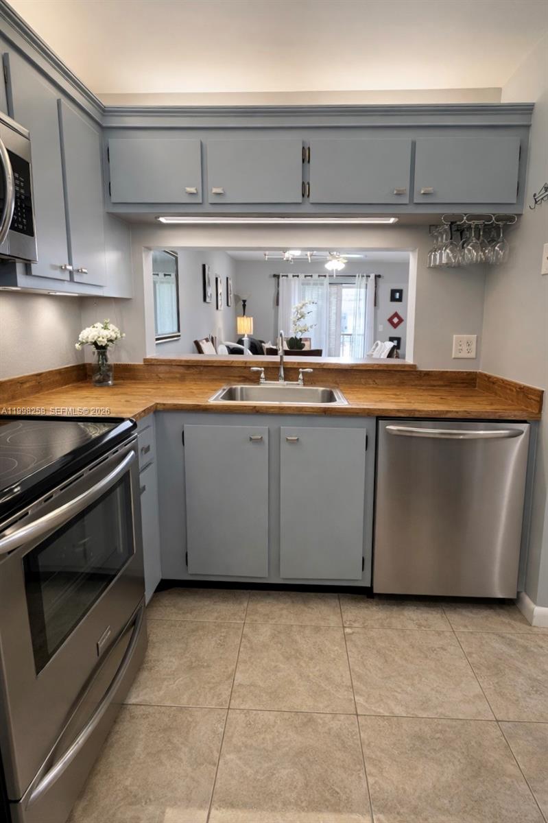 LUCERNE LAKES GOLF COLONY - Residential