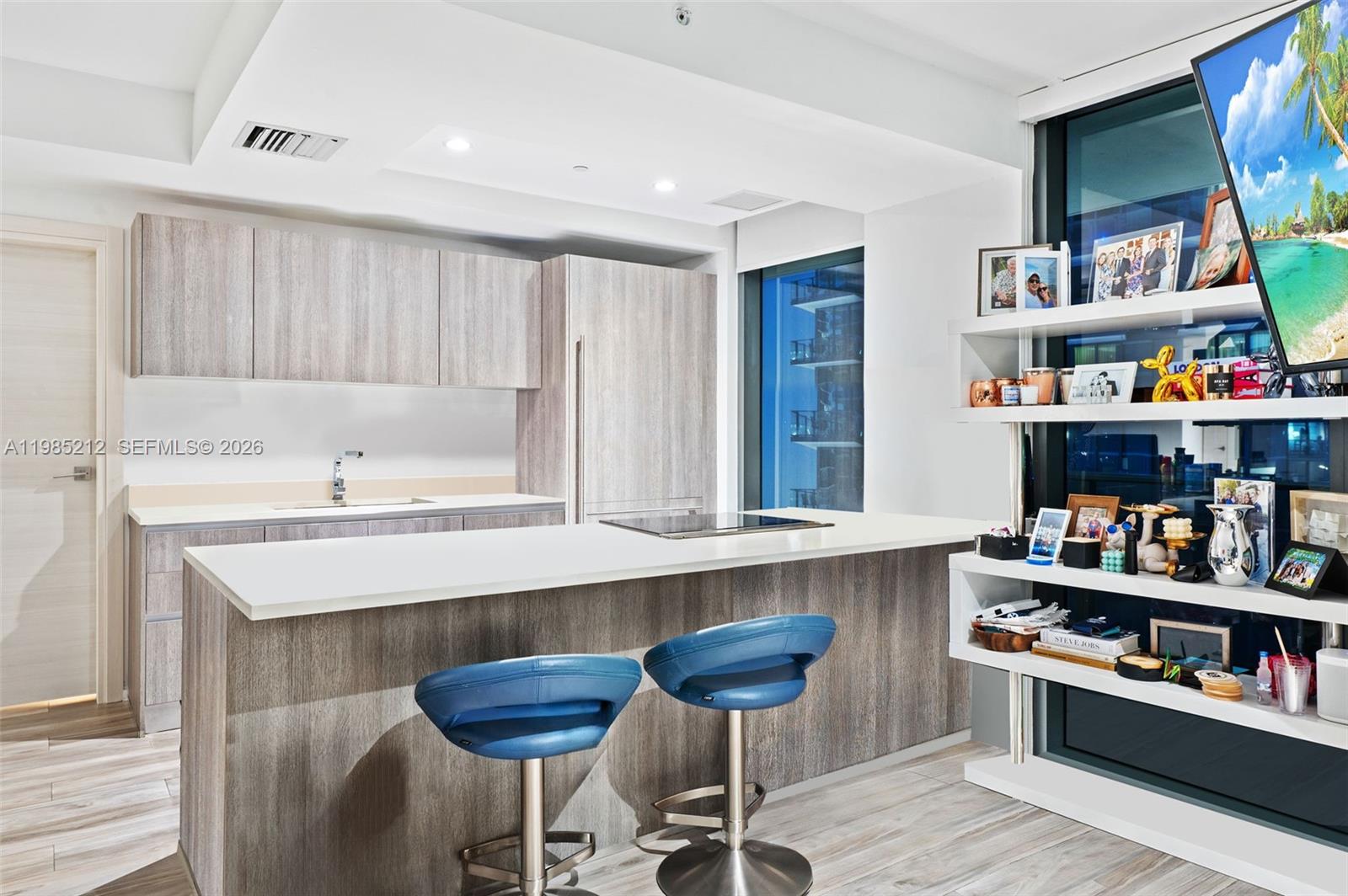 801 SMA RESIDENCES CONDO - Residential Lease