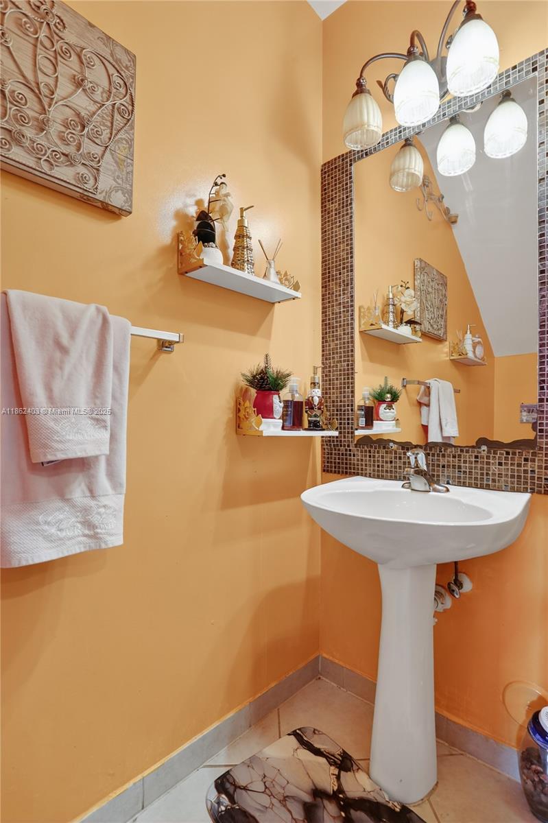 GEORGETOWN - Residential