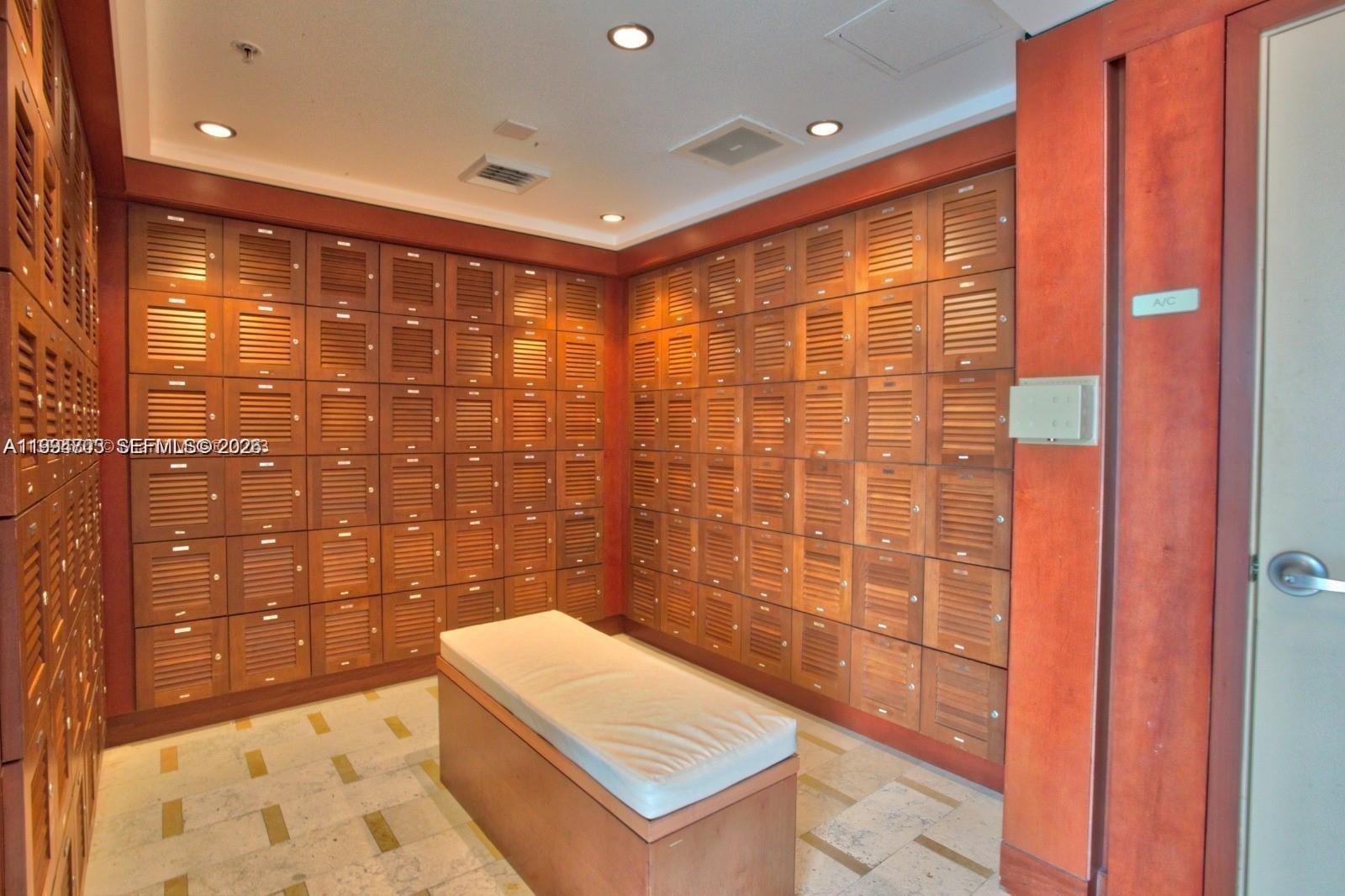 BRICKELL ON THE RIVER S T - Residential