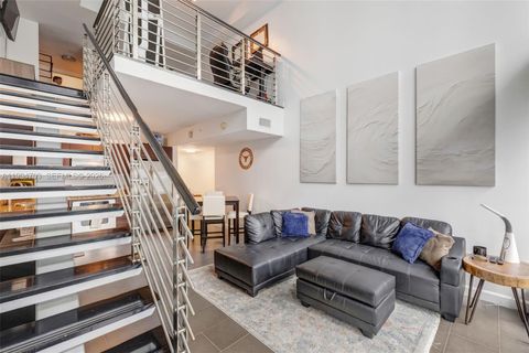 41 SE 5th St 1306 Miami FL 33131