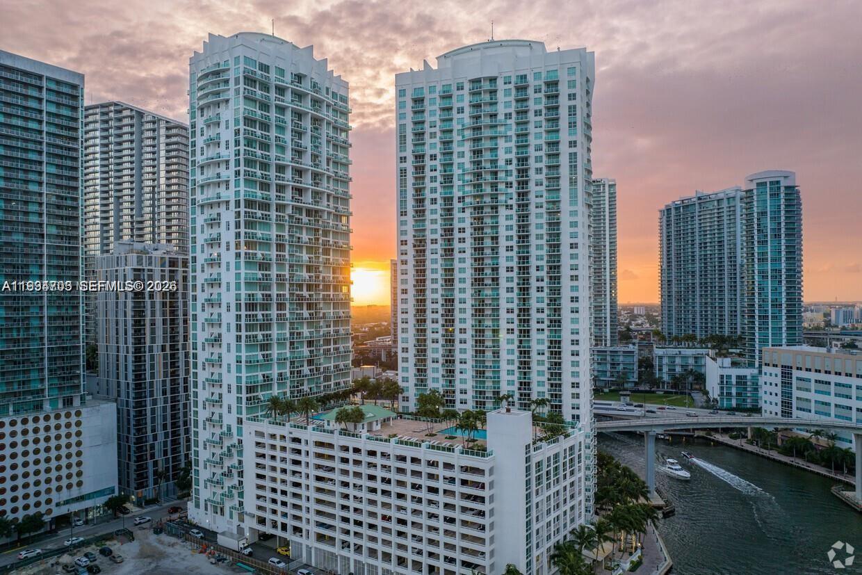 BRICKELL ON THE RIVER S T - Residential